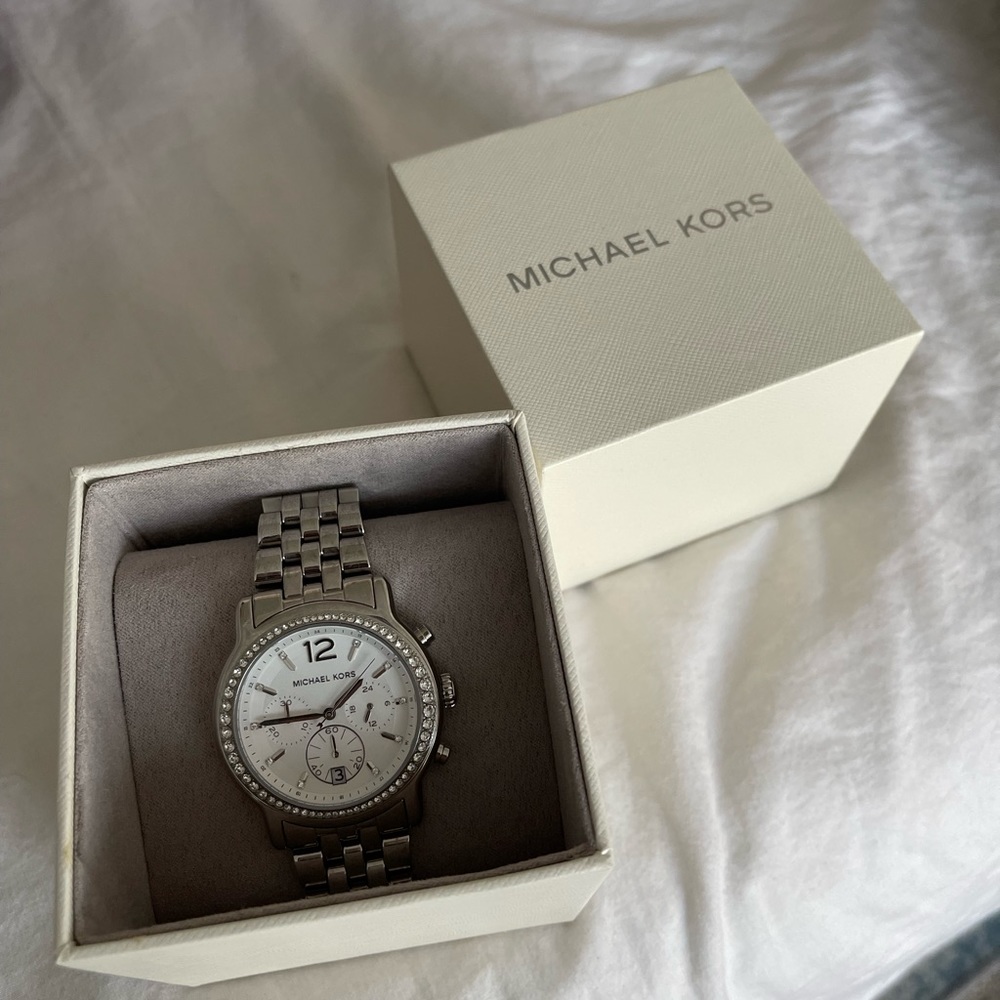 MK Silver Watch - Picture 7 of 7